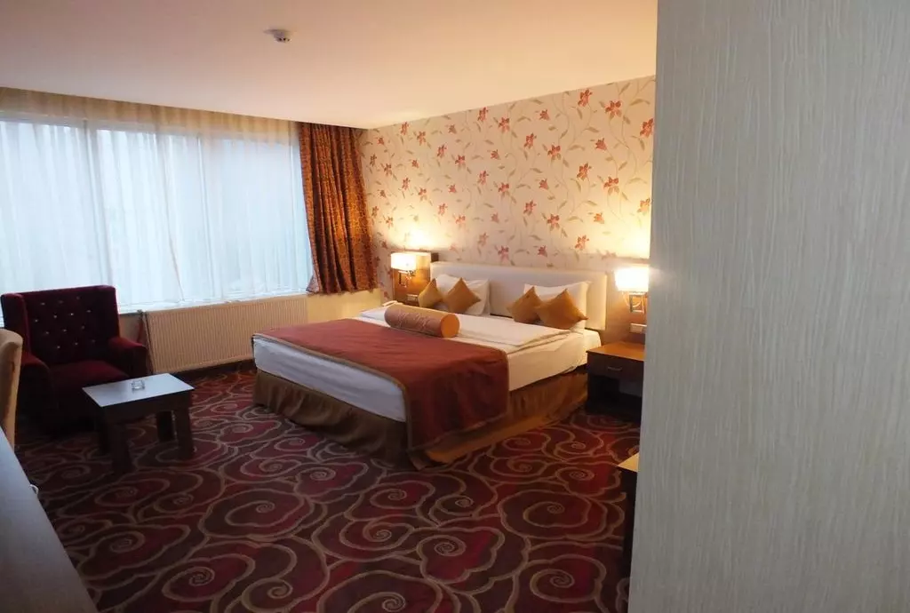 hotel royal berk van_shabavizparvaz_04.jpg